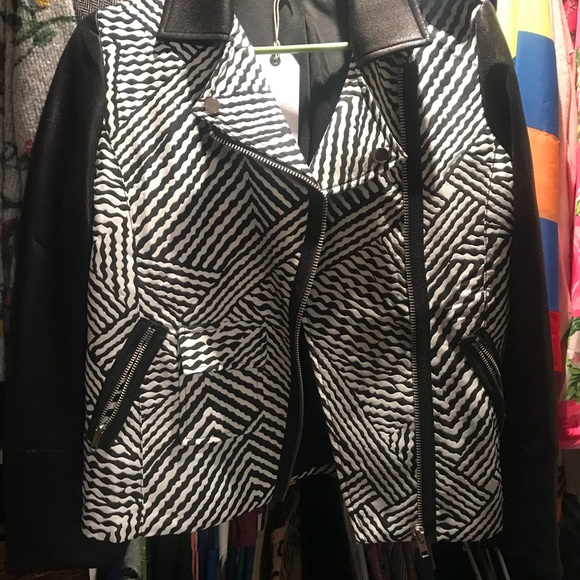 Black and white blazer jacket - Picture 2 of 4